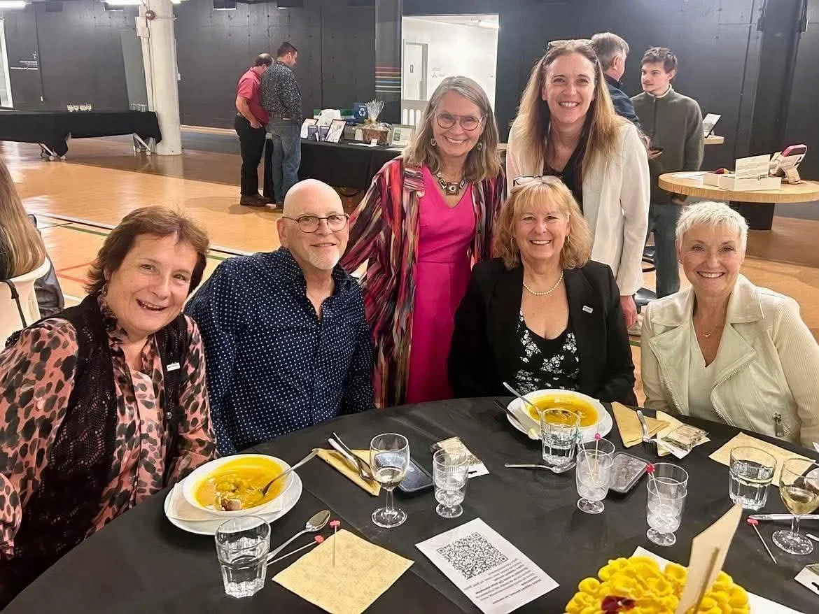 photo du conseil de ville de Bromont autour de la table